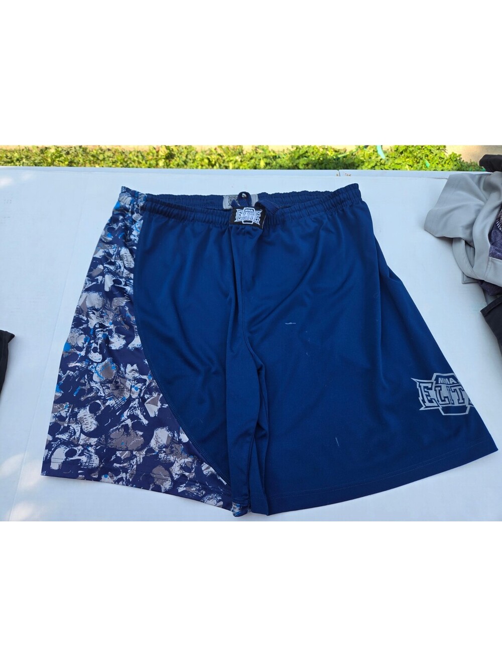 MMA Elite Men's Athletic Shorts Size Large Blue with Patterned Side Panels